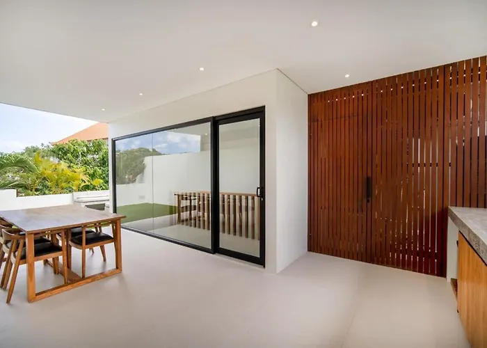 Six Palm 2br With Rooftop Near Padang Pecatu (Bali)