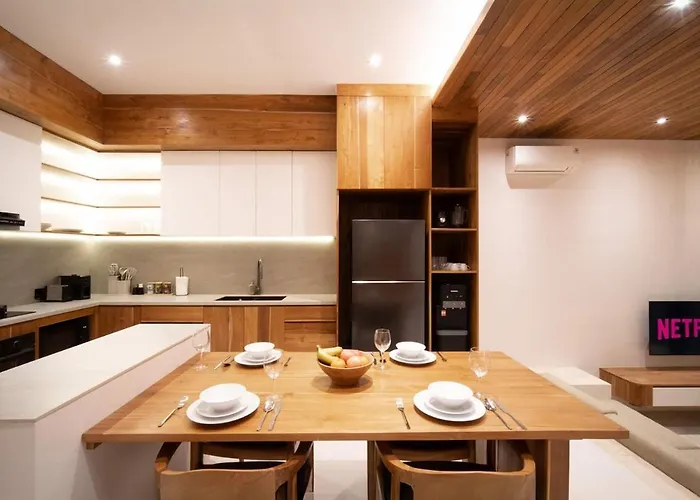 Six Palm 2br With Rooftop Near Padang