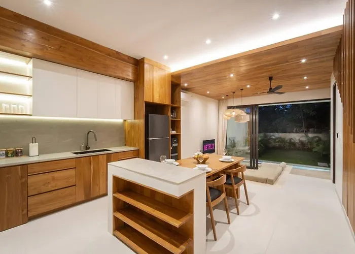 Six Palm 2br With Rooftop Near Padang Villa Pecatu (Bali)