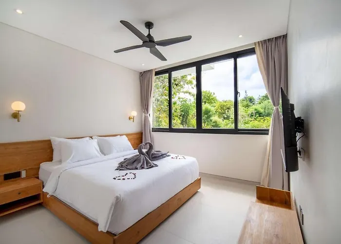 Six Palm 2br With Rooftop Near Padang Villa Pecatu (Bali)