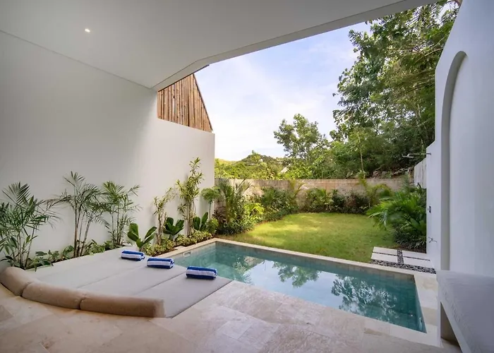 Six Palm 2br With Rooftop Near Padang Villa