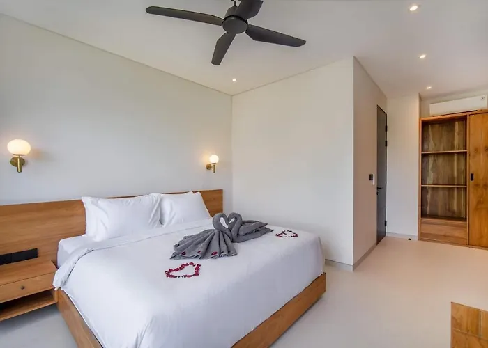 Six Palm 2br With Rooftop Near Padang *