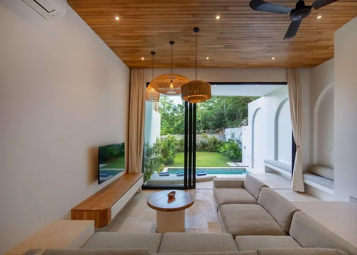 Six Palm 2br With Rooftop Near Padang Villa