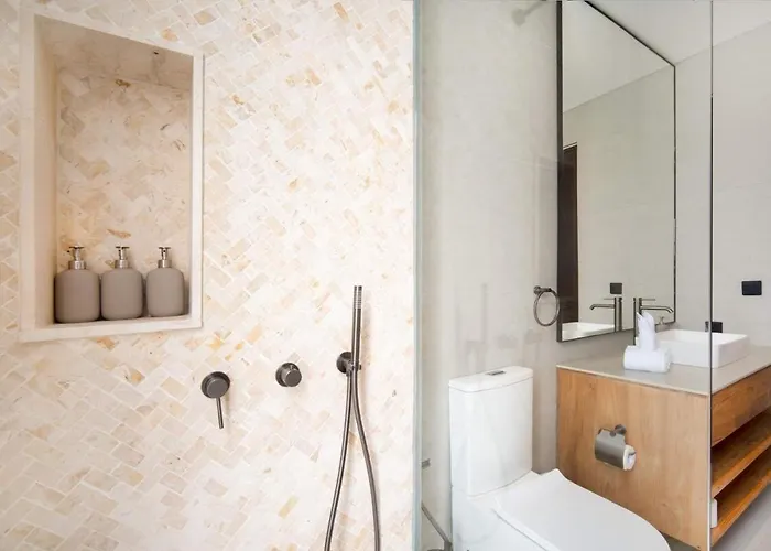 Villa Six Palm 2br With Rooftop Near Padang *