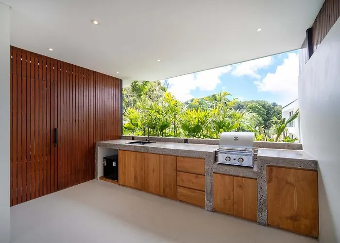 Six Palm 2br With Rooftop Near Padang Villa Pecatu (Bali)