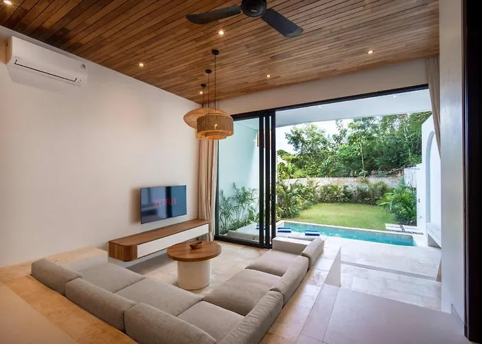 Six Palm 2br With Rooftop Near Padang Pecatu (Bali)