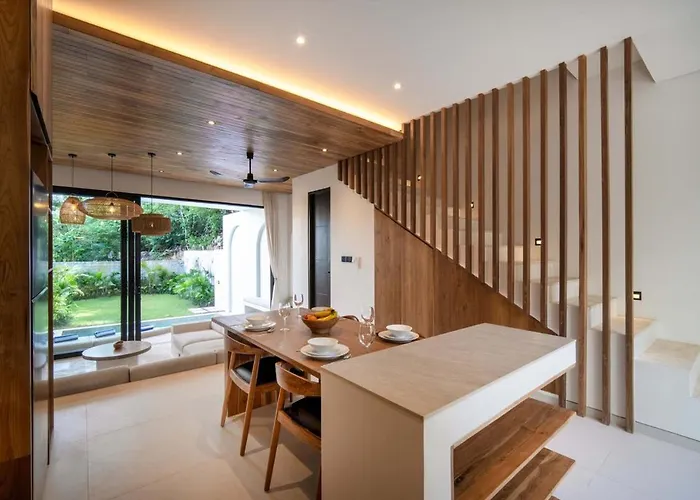 Six Palm 2br With Rooftop Near Padang Pecatu (Bali)