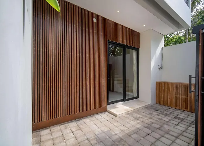 Villa Six Palm 2br With Rooftop Near Padang *