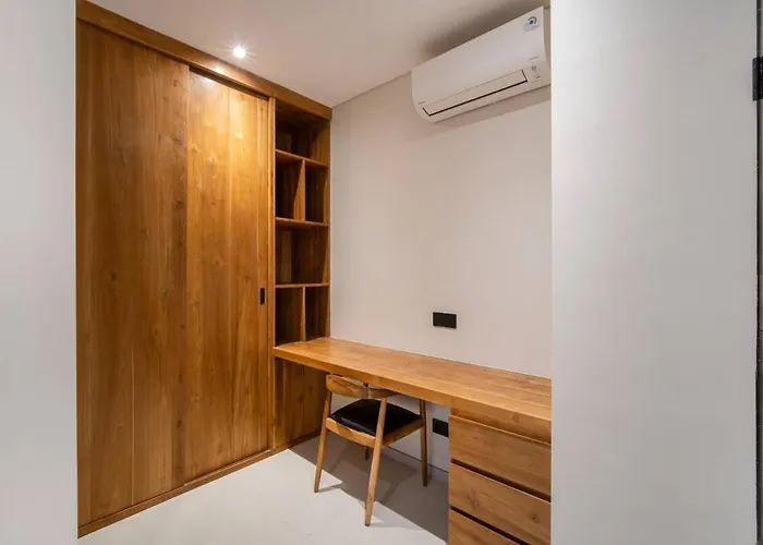 Villa Six Palm 2br With Rooftop Near Padang *
