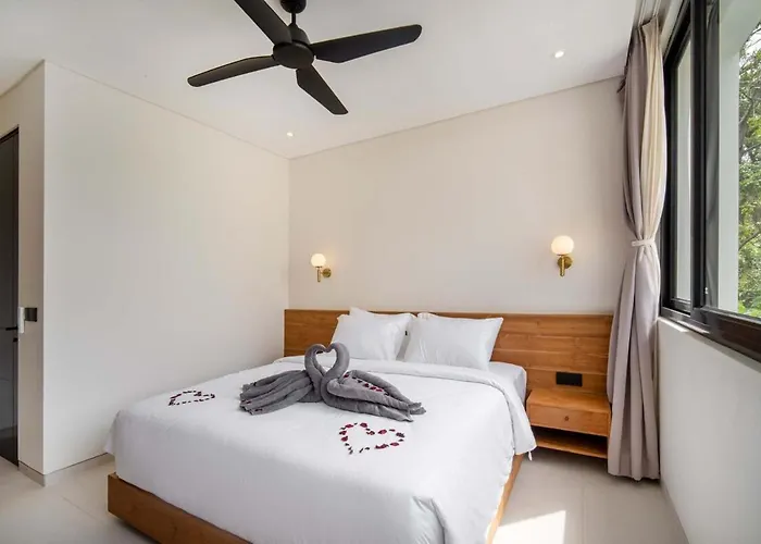 Six Palm 2br With Rooftop Near Padang Villa